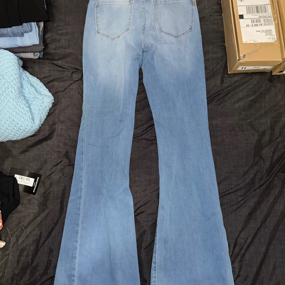 Blue jeans - Picture 3 of 7